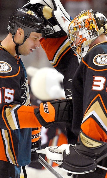 Getzlaf scores in OT and Ducks rally past Hurricanes, 5-4